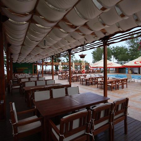 Hotel Central Mamaia Extérieur photo