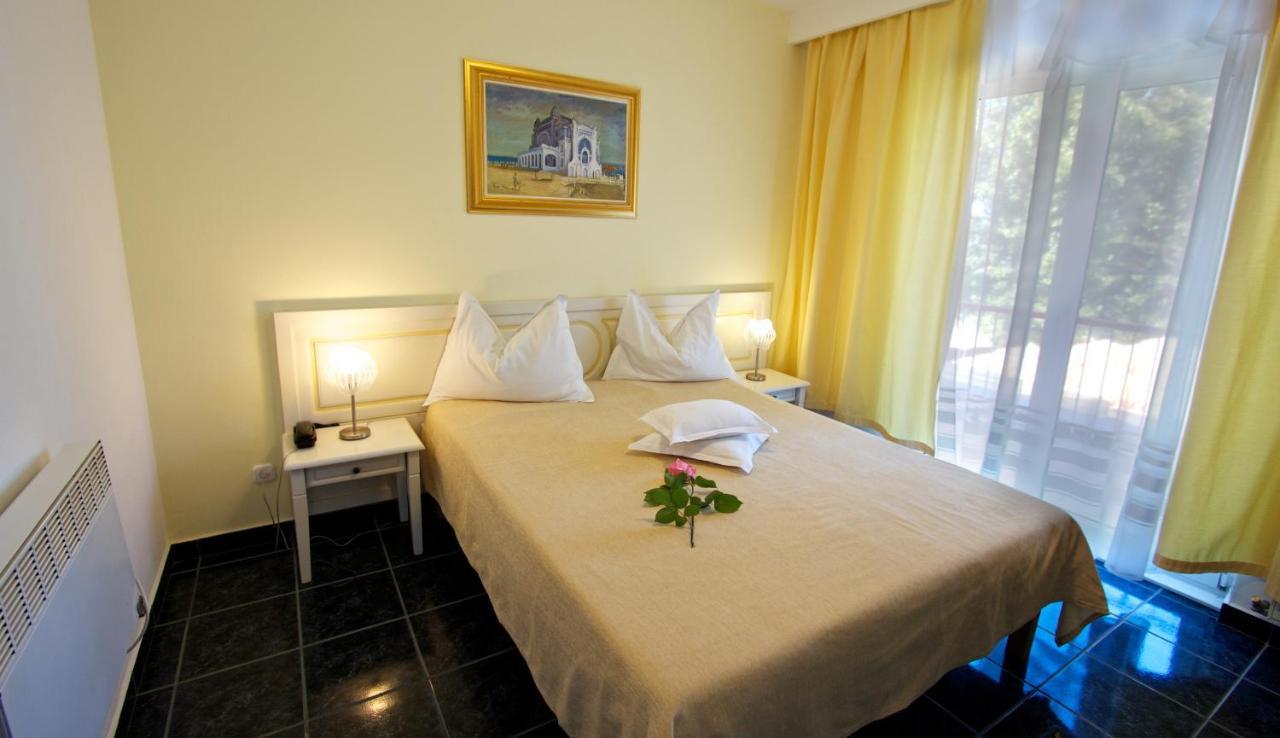 Hotel Central Mamaia Extérieur photo