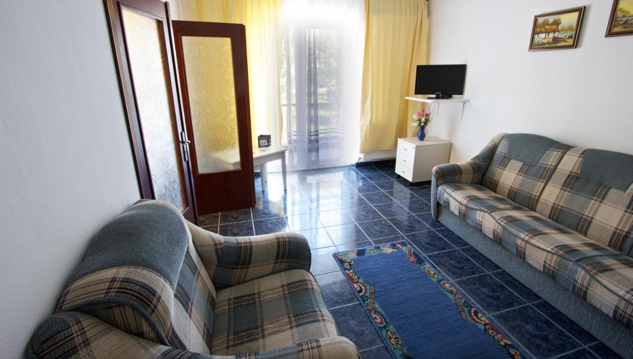 Hotel Central Mamaia Extérieur photo