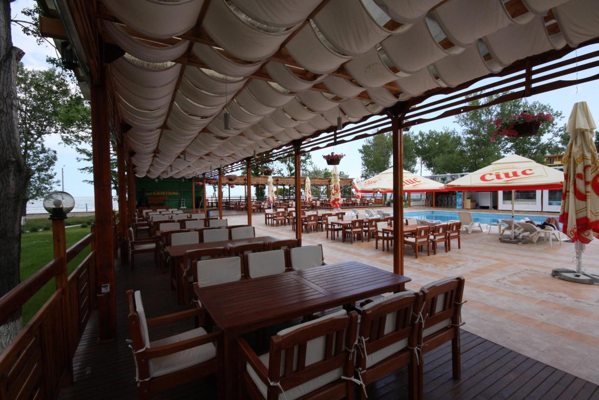 Hotel Central Mamaia Extérieur photo