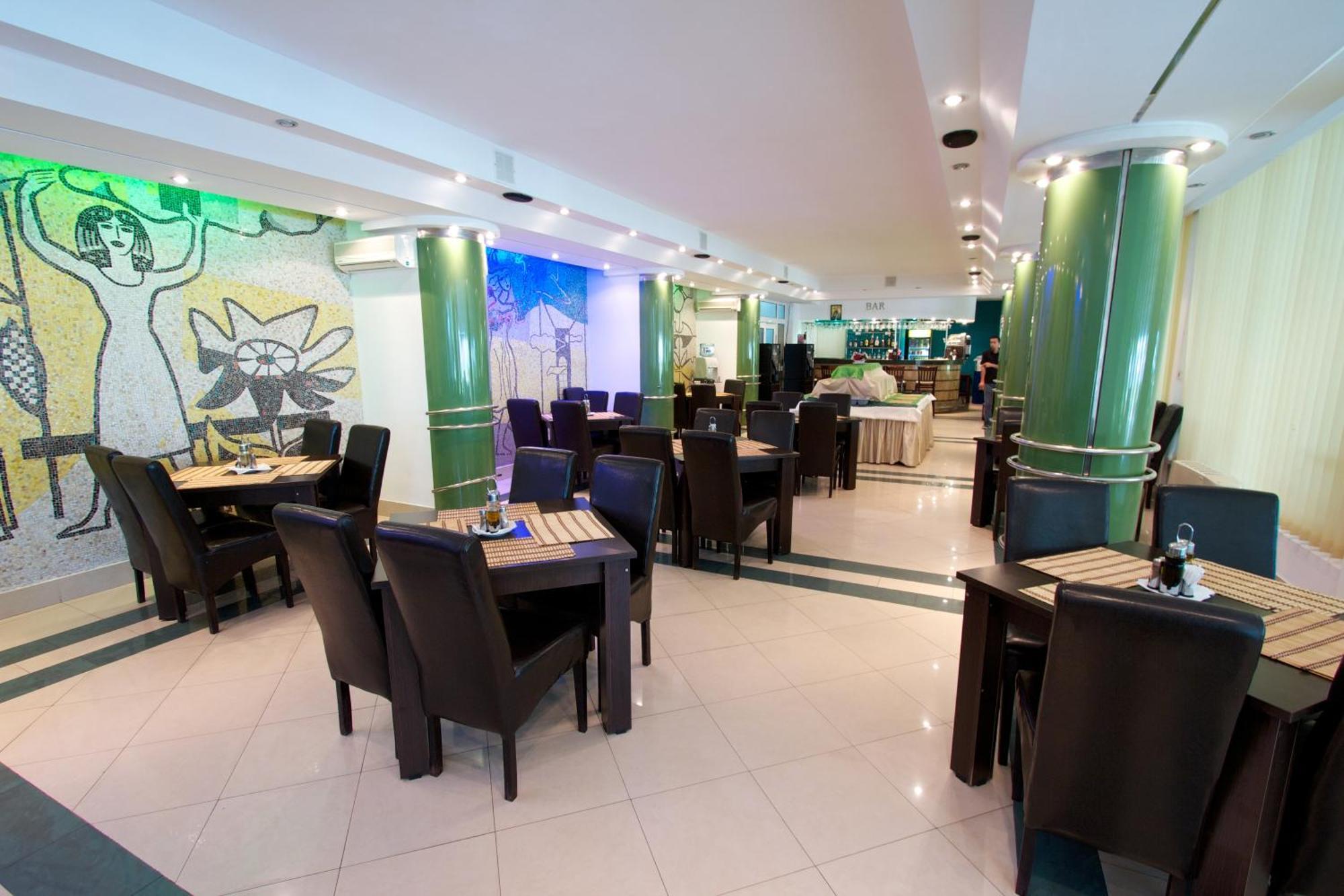 Hotel Central Mamaia Extérieur photo