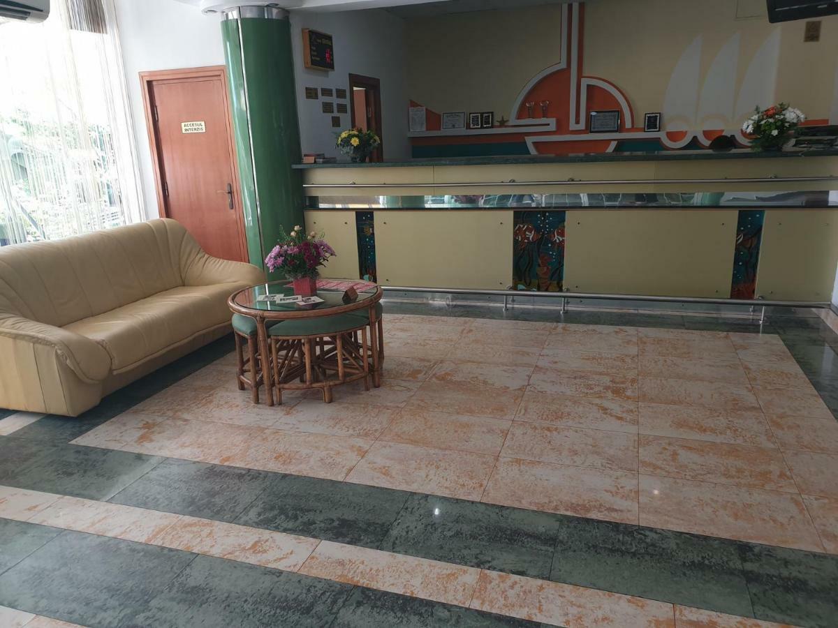 Hotel Central Mamaia Extérieur photo